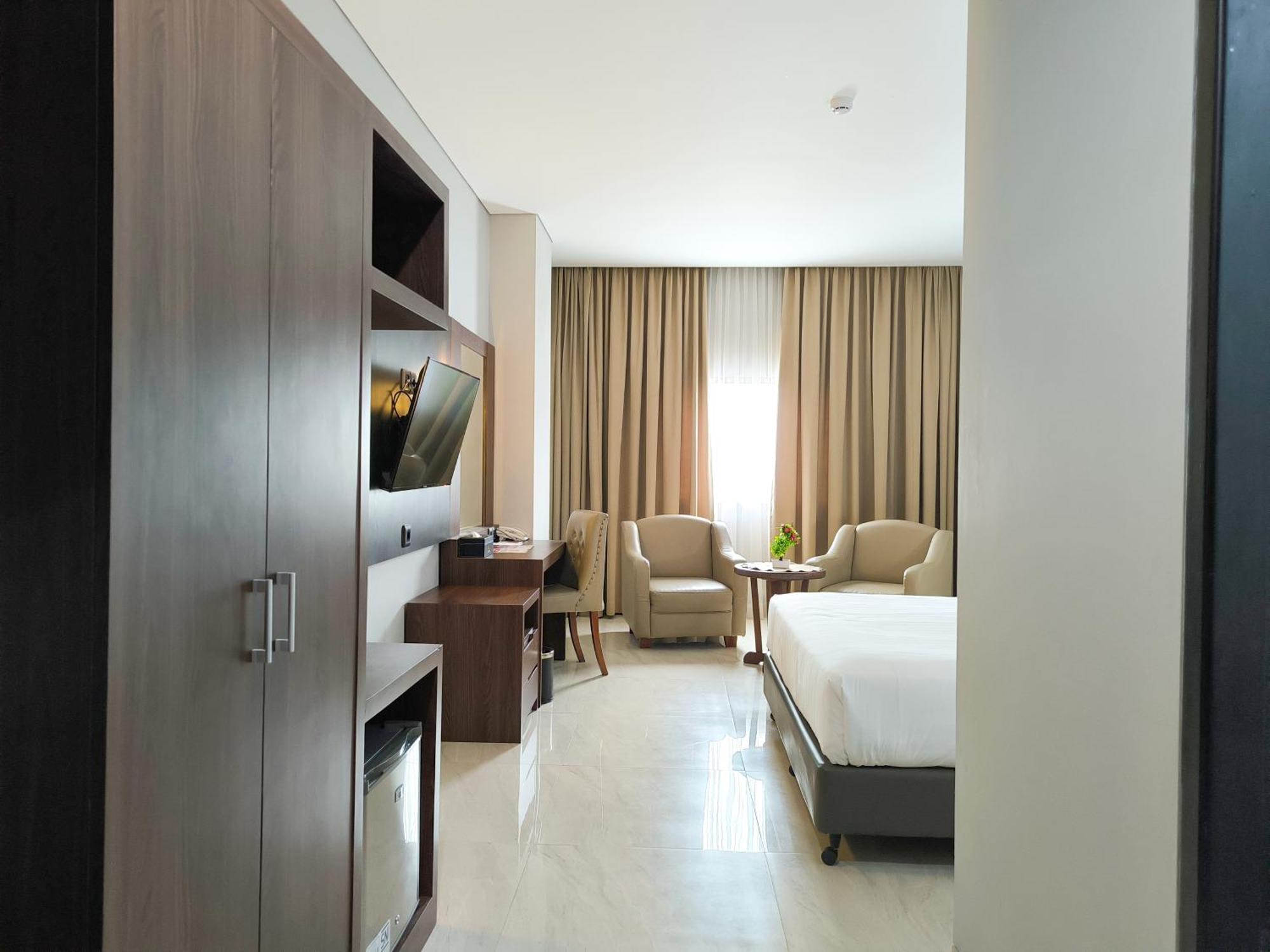 Rylich Panorama Hotel Sorong Quarto foto